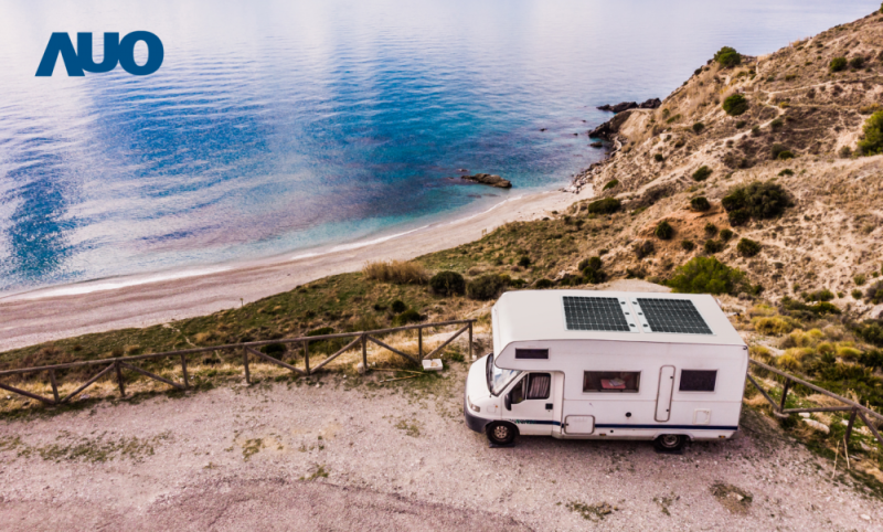 「可撓輕量化太陽光電板SunCurva」使用輕量特殊耐候型複合板取代傳統太陽能板的玻璃前板，不僅降低70%重量，每米平方僅3Kg；具有抗衝擊性能及通過電磁相容性測試，可應用於交通運輸工具，如露營車、遊艇等